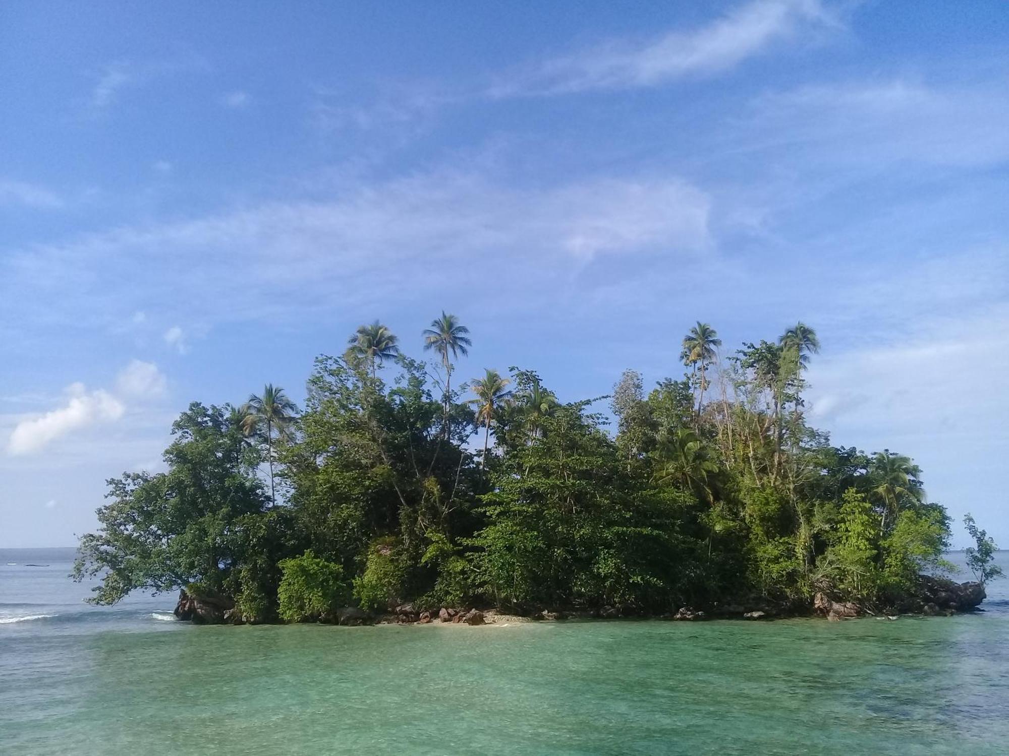 Nusa Nalan Beach Resort Rumah Olat Buitenkant foto