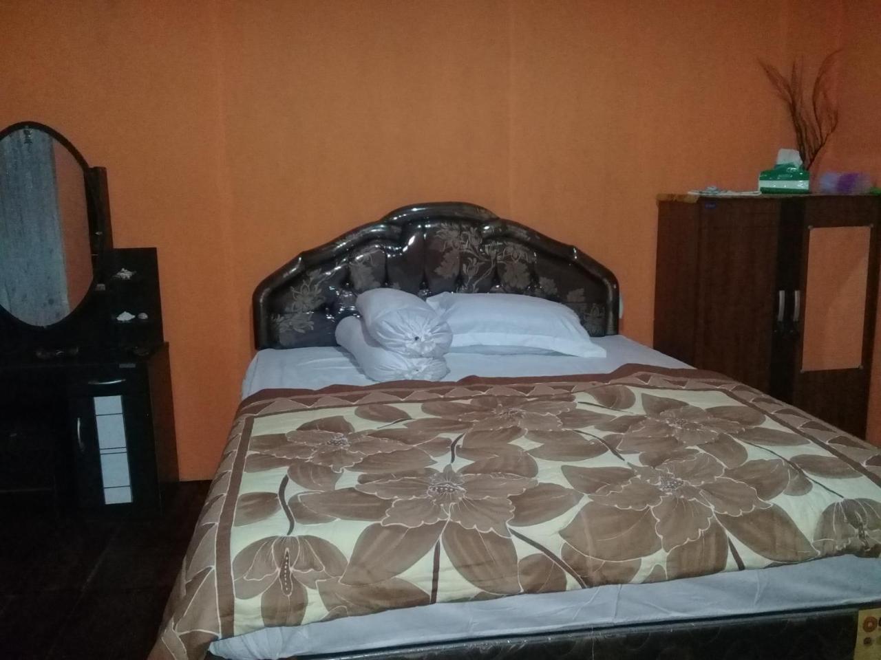 Nusa Nalan Beach Resort Rumah Olat Buitenkant foto