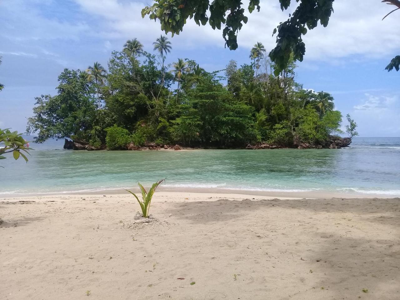 Nusa Nalan Beach Resort Rumah Olat Buitenkant foto