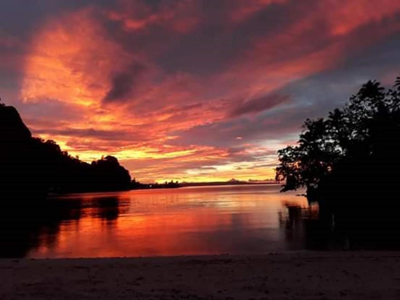 Nusa Nalan Beach Resort Rumah Olat Buitenkant foto